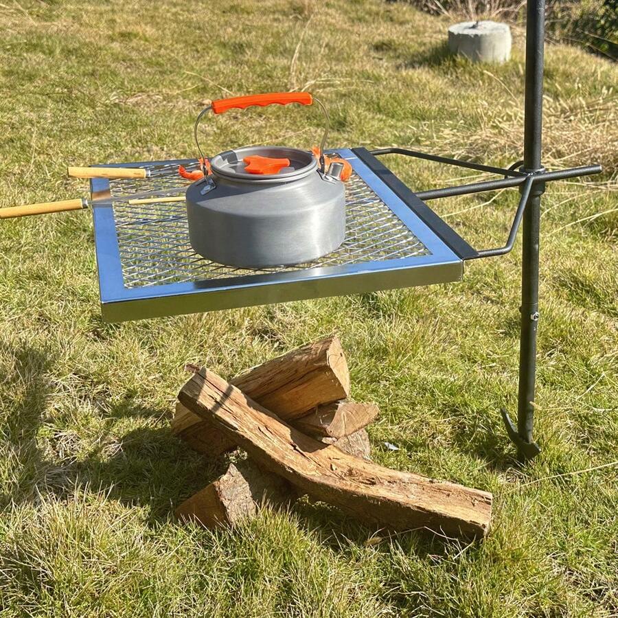 Camping Cooking Open Fire - 360 ° เตาย่างหมุนปรับระดับได้สำหรับกองไฟ, เตาย่างเหล็กแข็งแรงทนทาน, อุปกรณ์ทำอาหารแบบพกพาสำหรับการตั้งแคมป์กลางแจ้ง